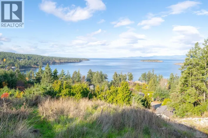 1929 Highland Rd, Nanoose Bay