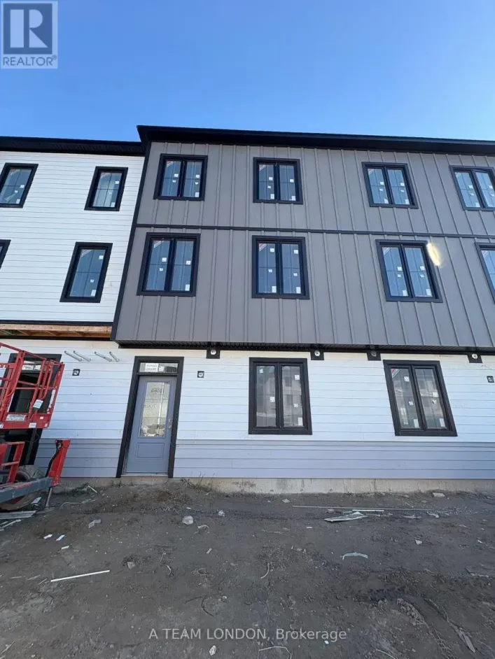 193 - 310 CALLAWAY ROAD, London North