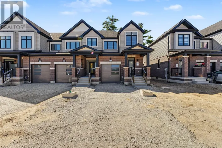 Row / Townhouse for sale: 193 DURHAM AVENUE, Barrie