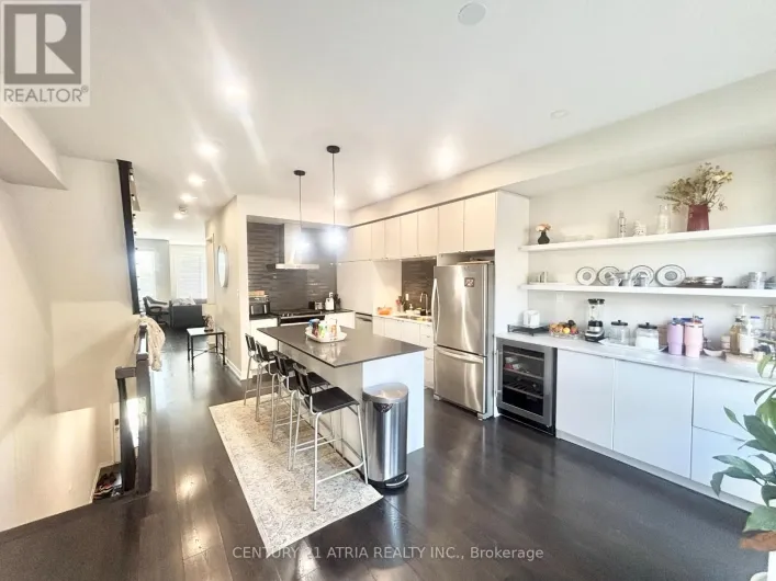 193 SABINA DRIVE, Oakville