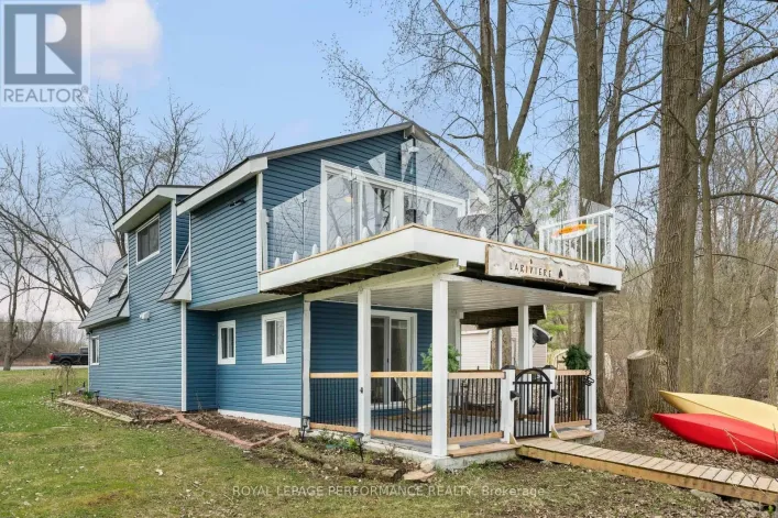 1930 SUNBURY ROAD, Frontenac