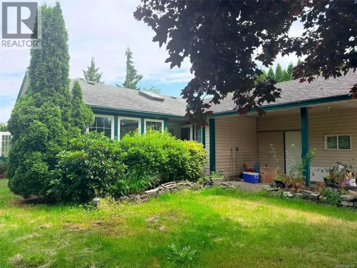 1933 Galerno Rd, Campbell River