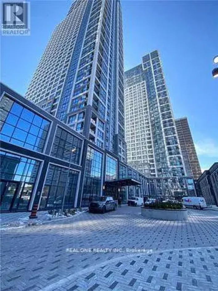 1935 - 5 MABELLE AVENUE, Toronto