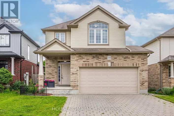 1939 JUBILEE DRIVE, London North