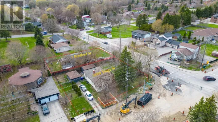 19392 YONGE STREET, East Gwillimbury