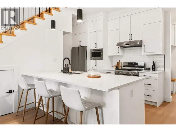 194 Maple Place Unit# 4, Oliver