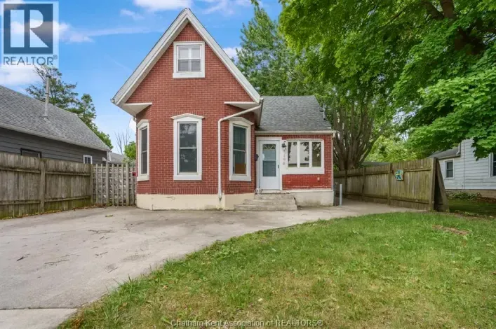 House for sale: 194 Murray STREET, Chatham