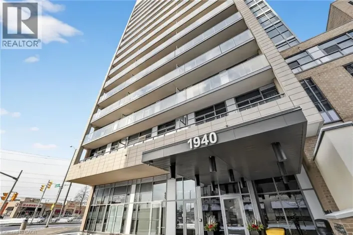 1940 IRONSTONE Drive Unit# 1006, Burlington