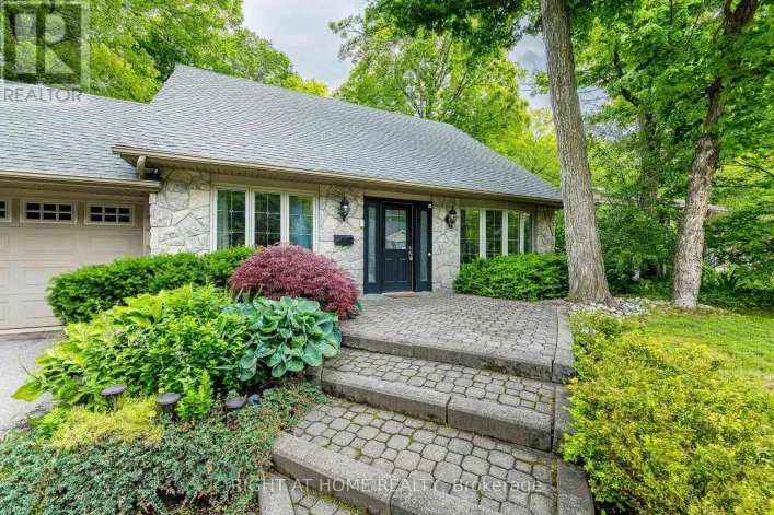 1941 FOUR SEASONS DRIVE, Burlington