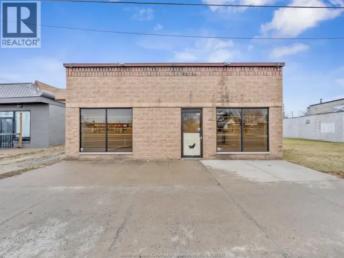 1945 TECUMSEH ROAD West, Windsor