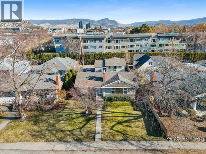 1945/1947 Bowes Street, Kelowna