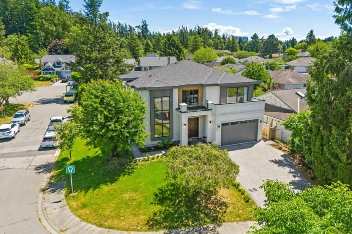 1946 143A STREET, Surrey