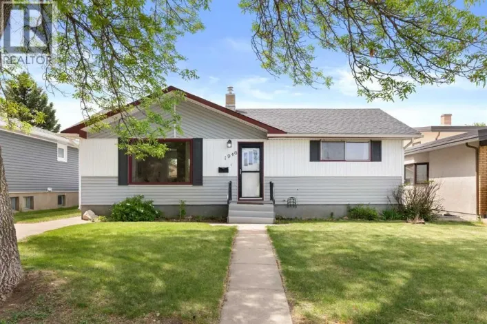 1946 17 Avenue SE, Medicine Hat