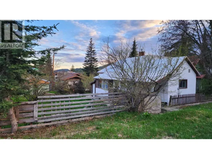 1947 Fifth Avenue, Rossland