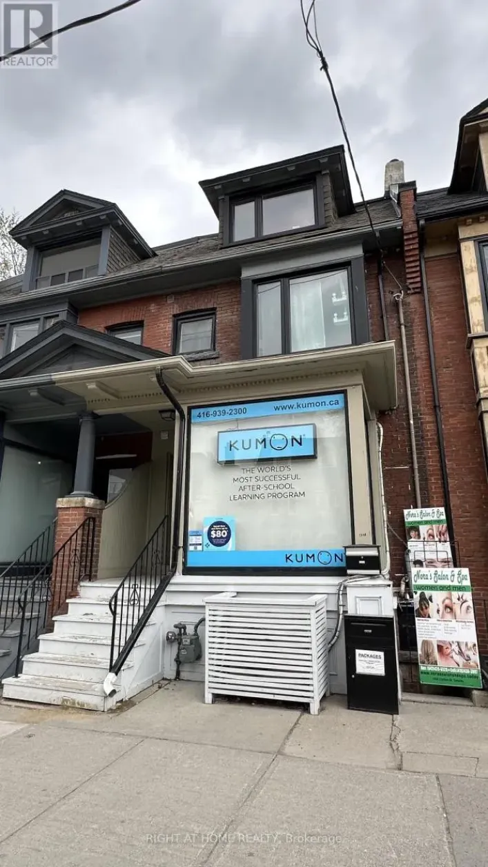 194A CARLTON STREET, Toronto