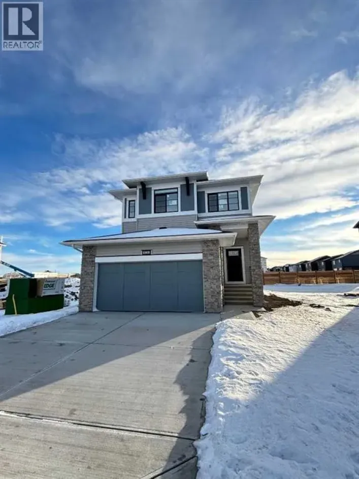 195 Chinook Winds Manor SW, Airdrie