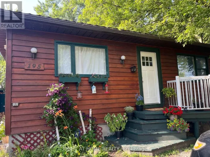 195 LAKELAND CRESCENT, Richmond Hill