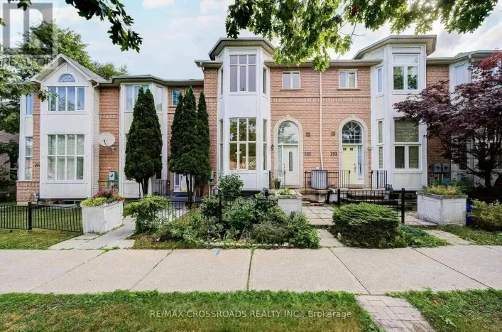 195 SHIRLEY DRIVE, Richmond Hill