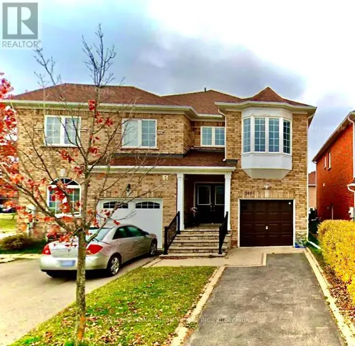 195 WARWICK CRESCENT, Newmarket