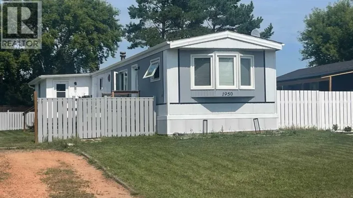 1950 5 Avenue, Wainwright