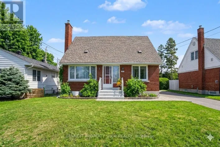 1953 SAUNDERSON DRIVE, Ottawa