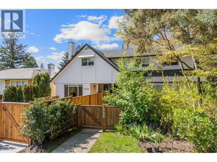 1955 CHESTERFIELD AVENUE, North Vancouver