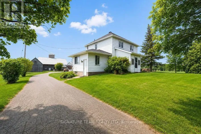 19573 17 HIGHWAY, Whitewater Region