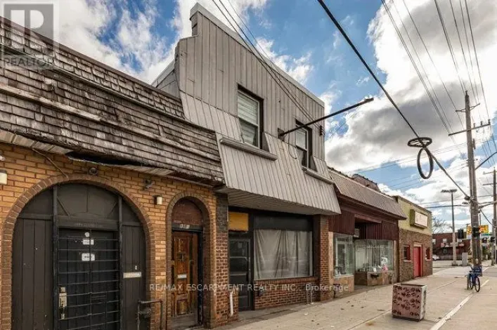 196 1/2 KENILWORTH AVENUE N, Hamilton