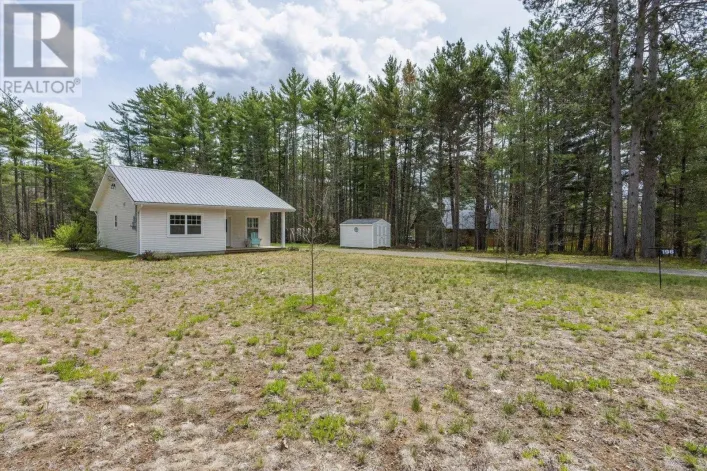 196 Brookside Drive, Wilmot