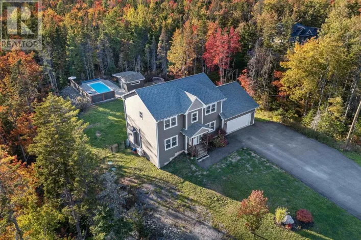 196 Confederation Avenue, Fall River