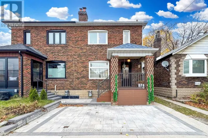 196 LAWRENCE AVENUE W, Toronto
