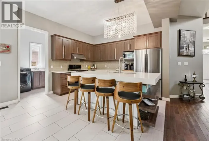 196 MAPLE BUSH Drive, Cambridge