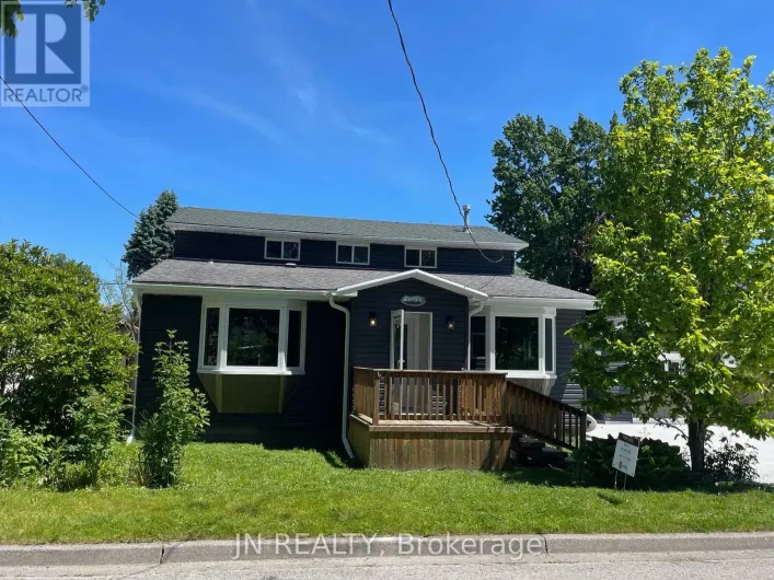 1962 FRANKLIN AVENUE W, Sarnia