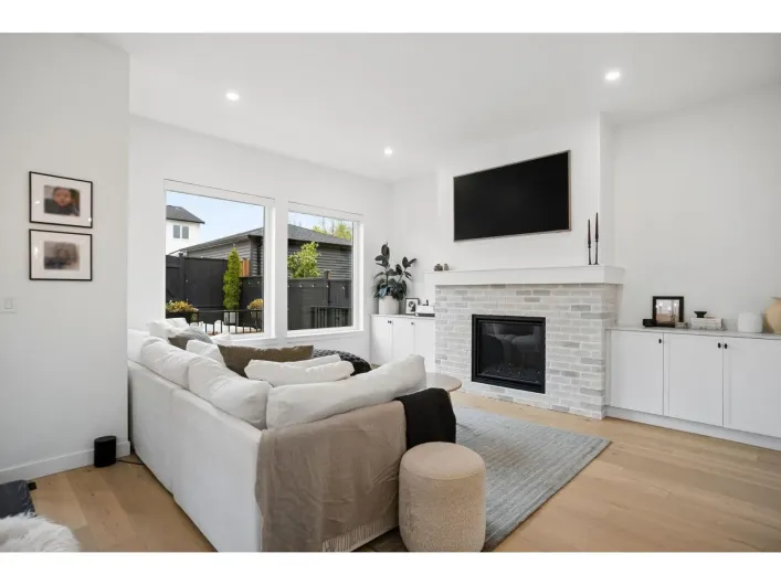 19624 75A AVENUE, Langley
