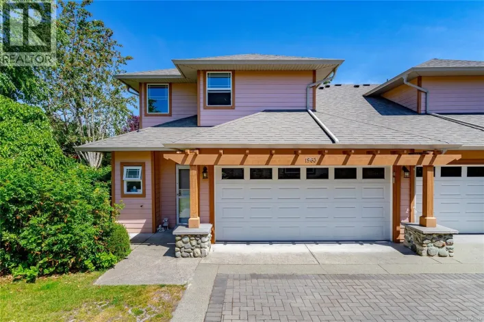 1963 Polo Park Crt, Central Saanich