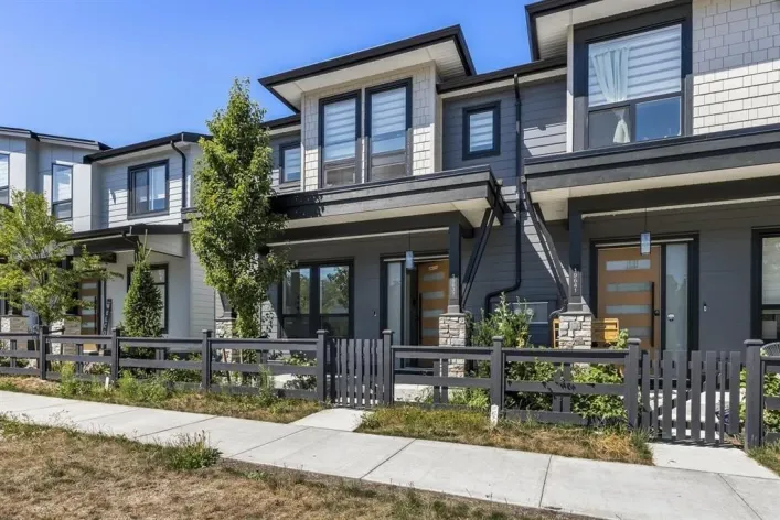 19637 76 AVENUE, Langley