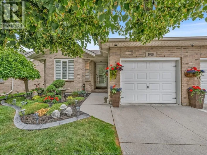 1968 CLOVER AVENUE, Windsor