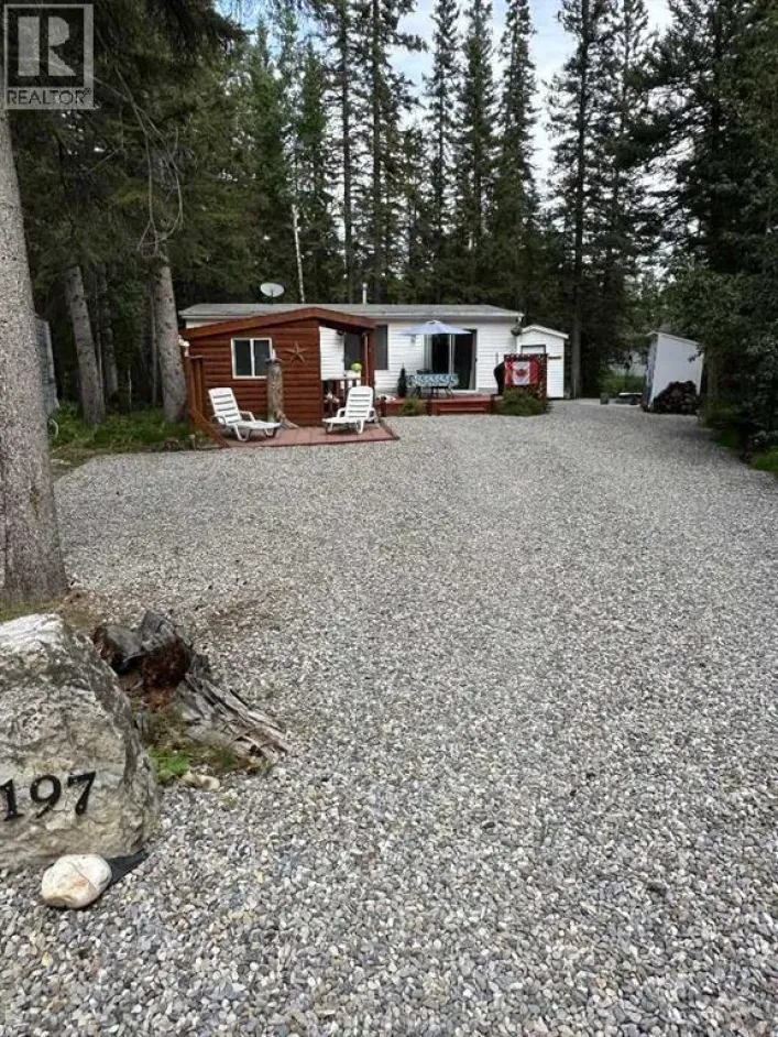 197, 200 4th Avenue SW, Sundre