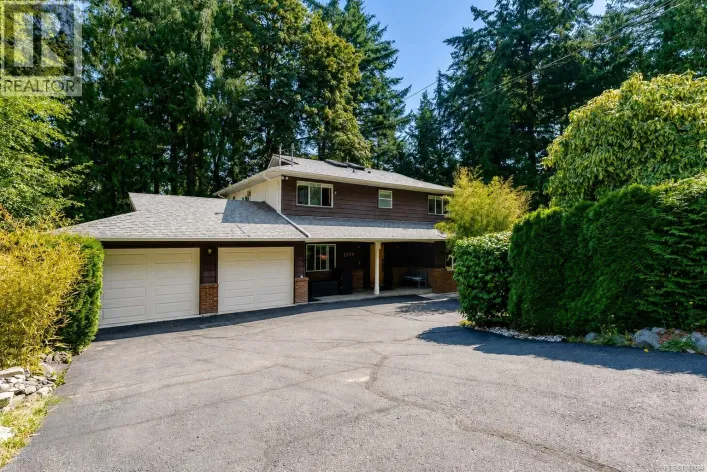 1970 Lands End Rd, North Saanich