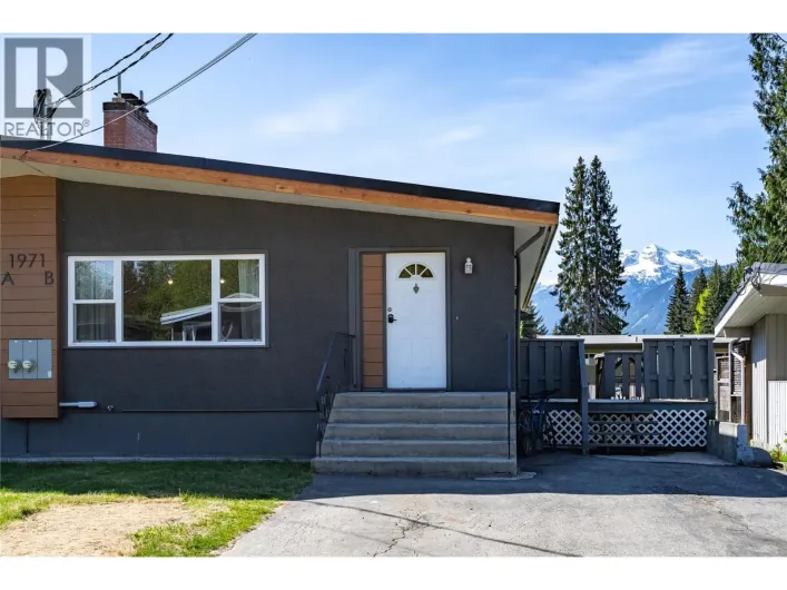 1971 Fairway Road Unit# B, Revelstoke