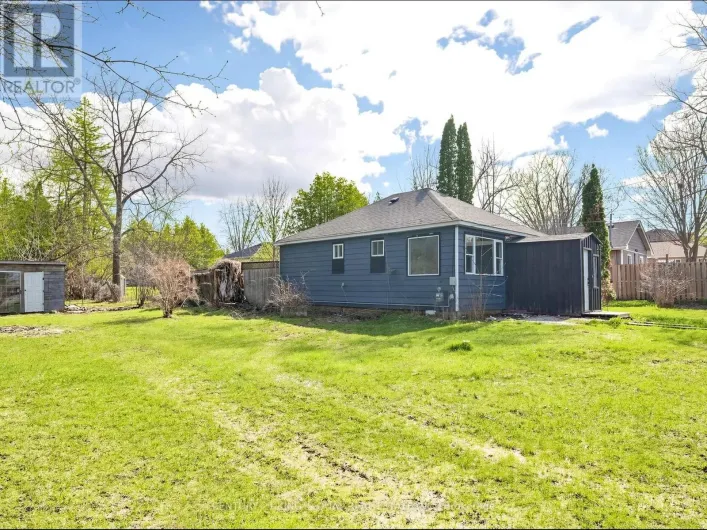 1975 METRO ROAD N, Georgina