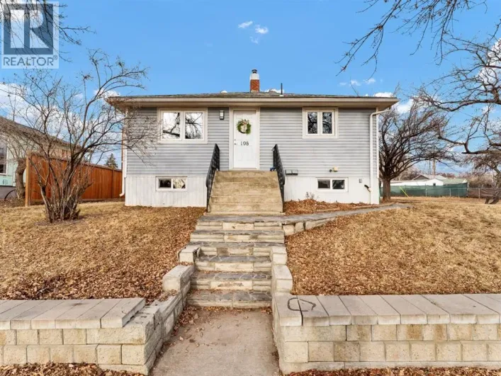 198 1 Street NE, Medicine Hat