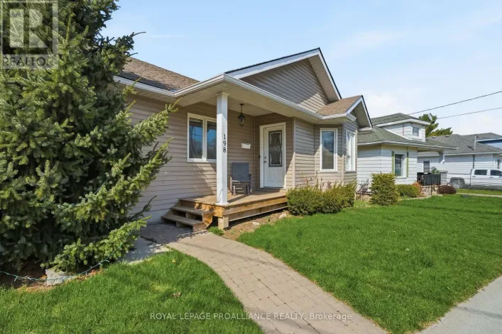 198 MOIRA STREET W, Belleville