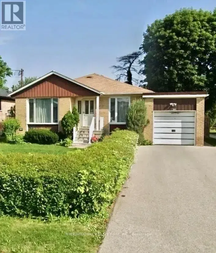 198 WATERLOO AVENUE, Toronto