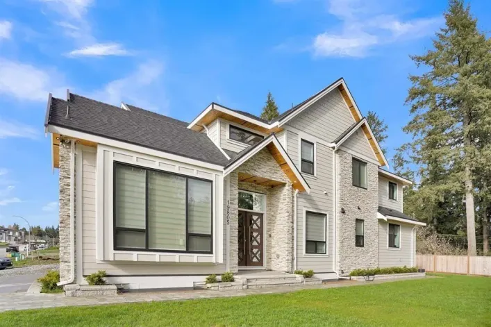 19805 32 AVENUE, Langley