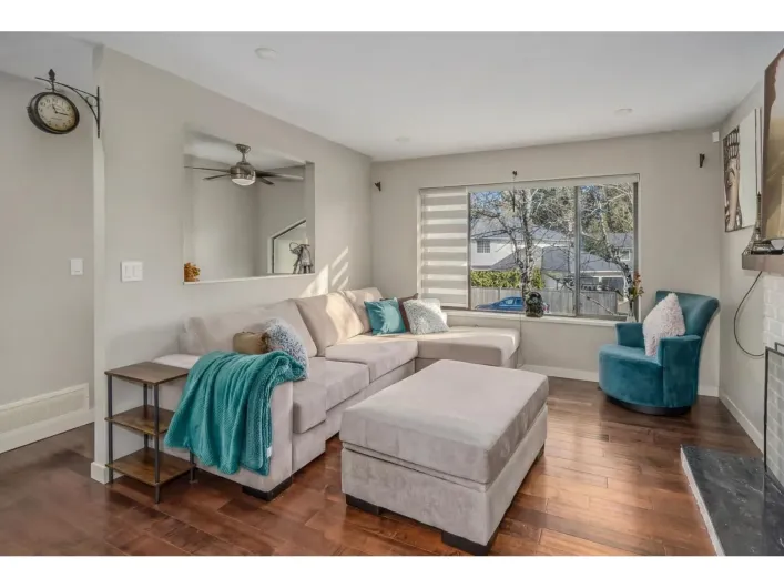 1981 158A STREET, Surrey