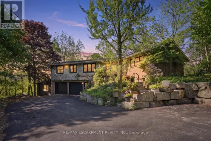 1987 SNAKE ROAD, Burlington