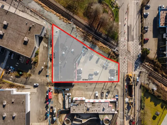 19889 FRASER HIGHWAY, Langley