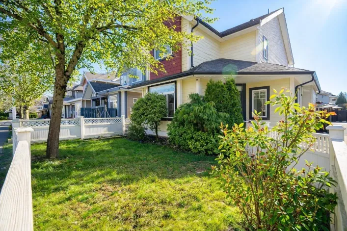 19914 73A AVENUE, Langley