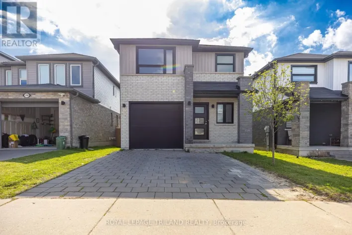 1994 FOXRIDGE CRESCENT, London North